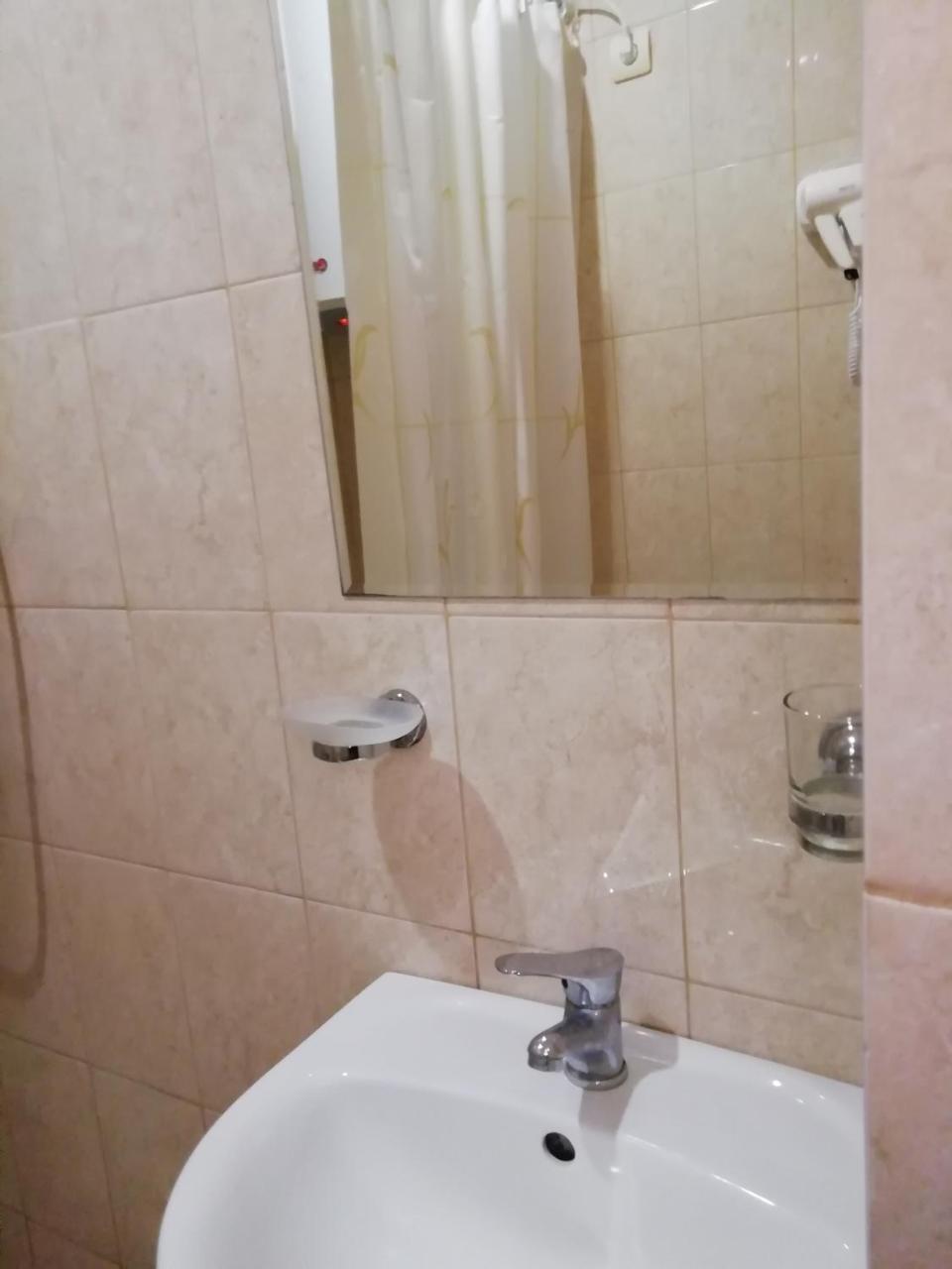 Mini-Hotel Yanson 2 Gagra Eksteriør billede