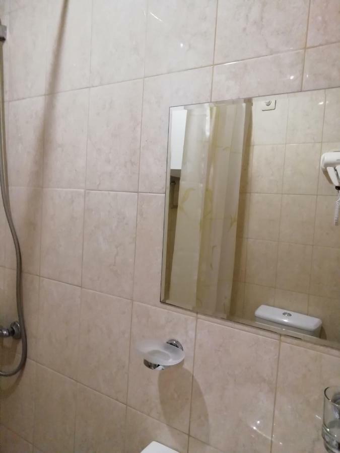 Mini-Hotel Yanson 2 Gagra Eksteriør billede