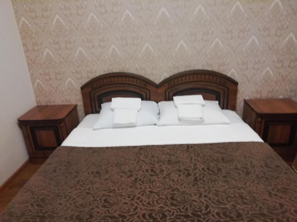 Mini-Hotel Yanson 2 Gagra Eksteriør billede