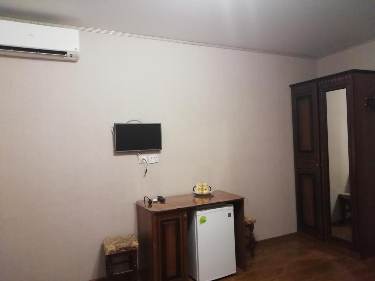 Mini-Hotel Yanson 2 Gagra Eksteriør billede